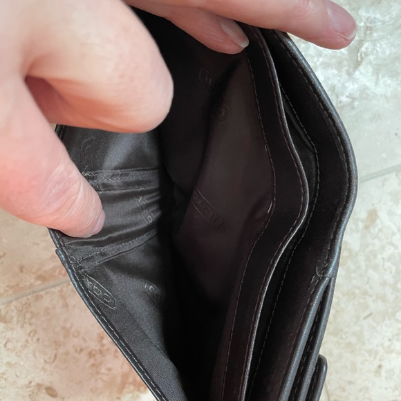 Coach wallet in great condition! - Picture 7 of 7